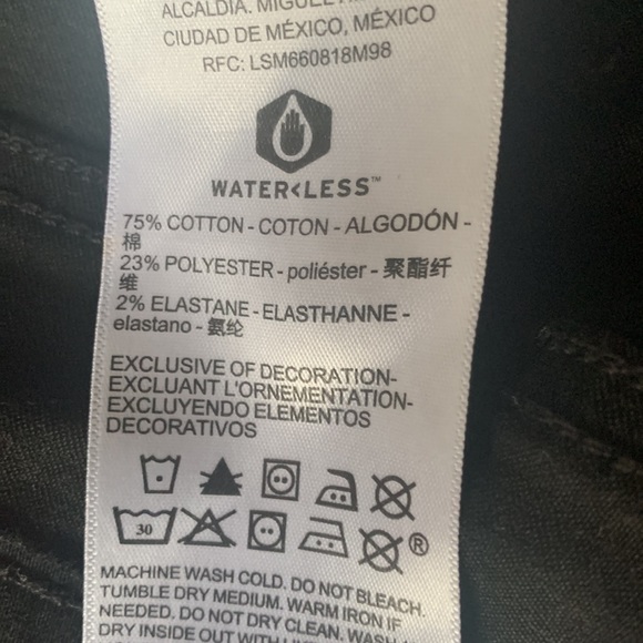 Signature by Levi Strauss & Co.Gold Label Women's Totally Shaping Straight Jeans - Picture 8 of 9